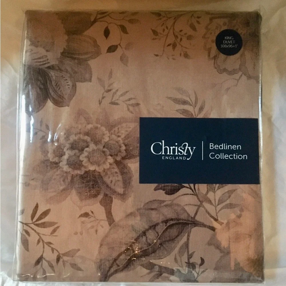 Christy of England Regency Floral King Duvet and Shams in Blush Linen Blend